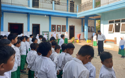 Rutinitas Upacara Setiap Hari Senin